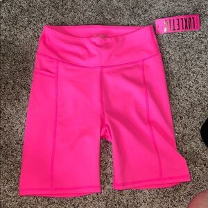 Lilly Pulitzer Luxletic Weekender High Rise Pink Isle 6” women’s athletic short